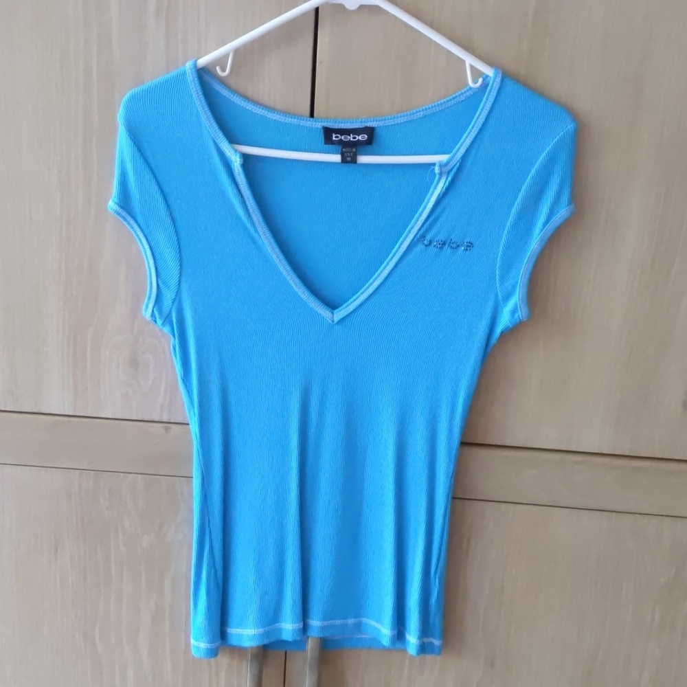 Bebe Swarovski Logo ribbed knit Tee